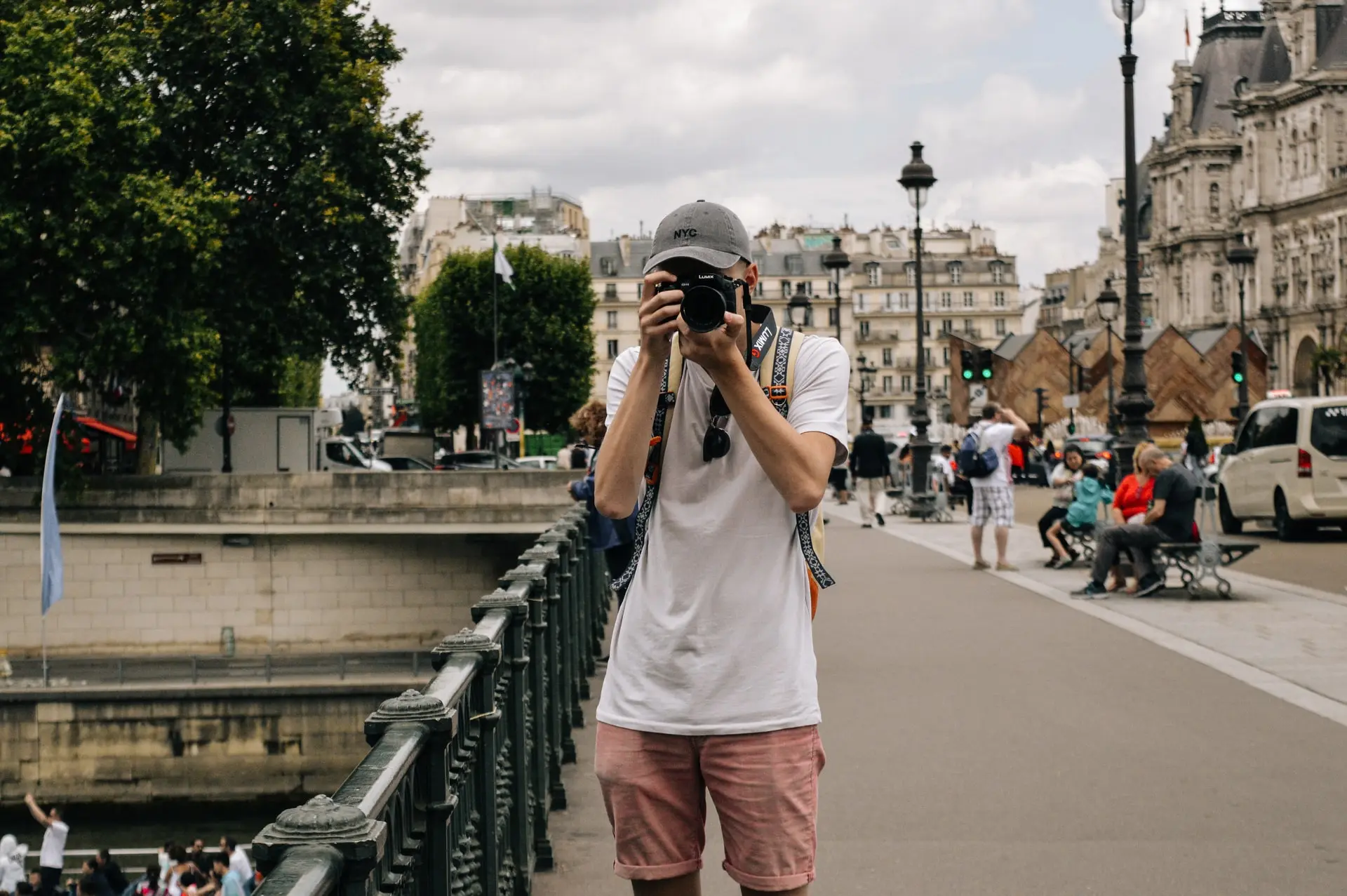 Ways to look like a local in Paris