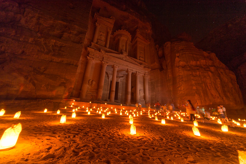 What to see in Petra by night