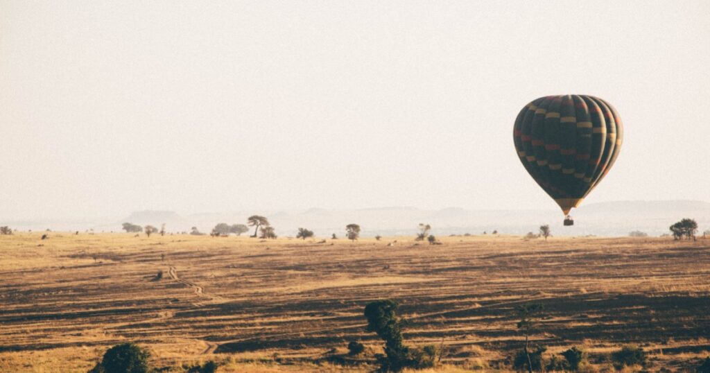 Hot air balloon in Serengati.