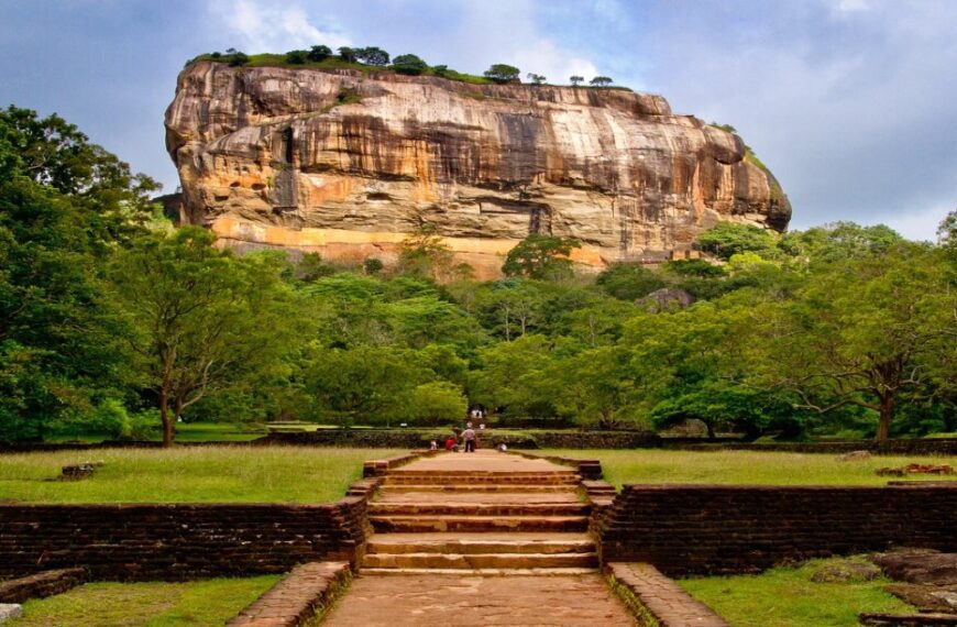 Lion Rock fortress in Sri Lanka, Sigiriya