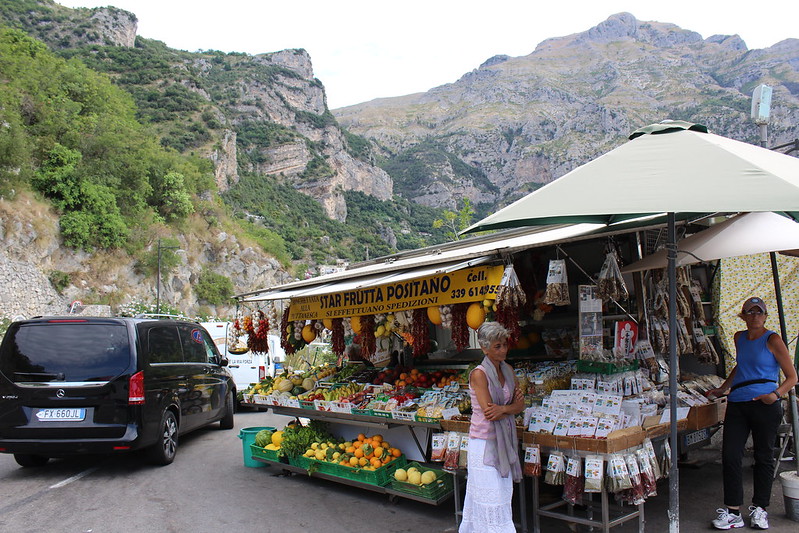 Top things to do in Positano is visiting the market