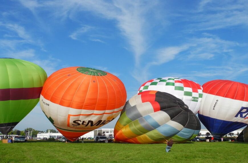 italy hot air balloon