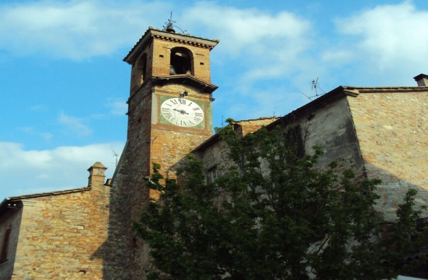 Best time to visit Arezzo, the medieval city walls