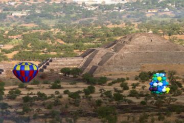 Hot Air Balloon Ride Over Teotihuacan, Mexico