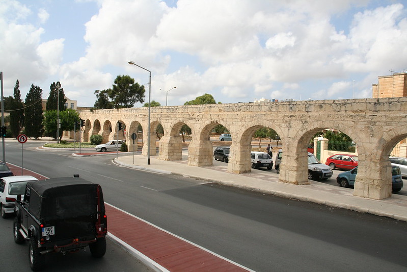 Wignacourt Aqueduct in Birkirkara, Malta travel guide