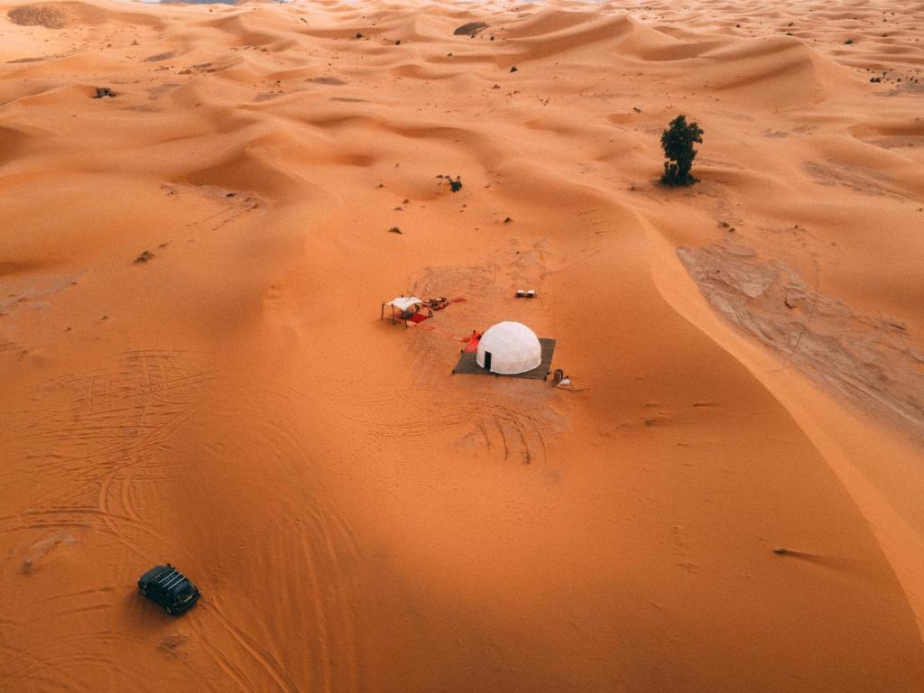 Desert Luxury Camp dome tent